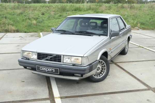 Foto 8 van fotogallerij Volvo 780 Bertone Coupe uit 1986