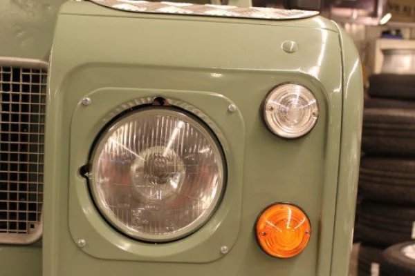 Foto in gallerij voor artikel Restauratie Land-Rover 109 Series III 1979 