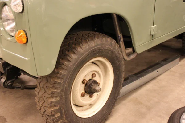 Foto in gallerij voor artikel Restauratie Land-Rover 109 Series III 1979 
