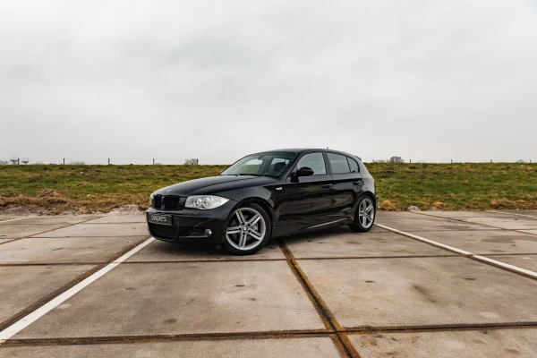 Afbeelding bij het verhaal over deze BMW 1-serie 130i uit 2007