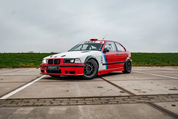 hoofdafbeelding voor BMW E36 330i Compact uit 1995