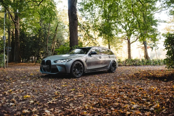 achtergrondafbeelding voor occasion BMW M3 Touring xDrive Competition uit 2023