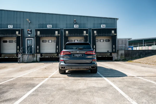 achtergrondafbeelding voor occasion BMW X5 M50i High Executive uit 2019