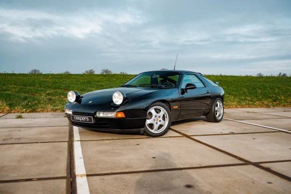 hoofdafbeelding voor Porsche 928 GTS uit 1992