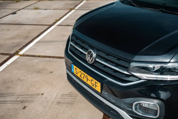 achtergrondafbeelding voor occasion Volkswagen T-Cross 1.5TSi DSG Style uit 2021