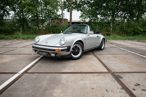 hoofdafbeelding voor Porsche 911 uit 1983