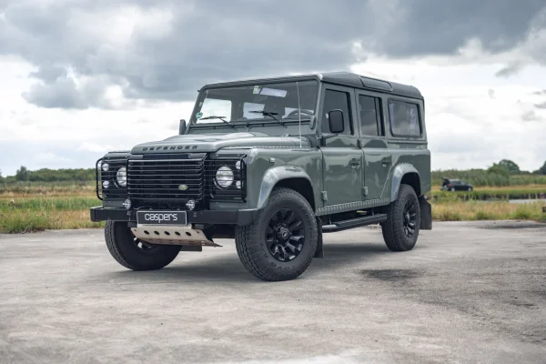 Afbeelding bij het verhaal over deze Land Rover Defender 110 uit 2007