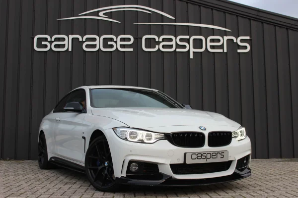 achtergrondafbeelding voor occasion BMW 4-serie Coupé - 435i xDrive High Executive M Sport uit 2015