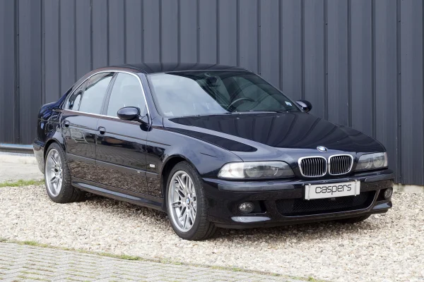 achtergrondafbeelding voor occasion BMW E39 5-serie M5 uit 1999