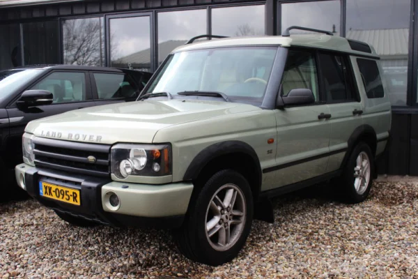 achtergrondafbeelding voor occasion Land Rover Discovery 4.6 V8 uit 2002