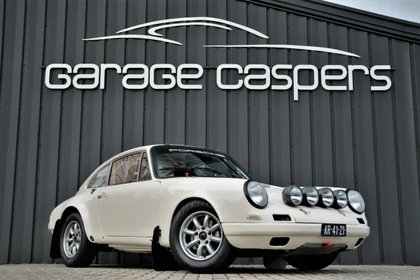 achtergrondafbeelding voor occasion Porsche 911R Monte carlo rally Tribute uit 1967