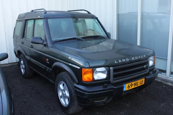achtergrondafbeelding voor occasion Land Rover Discovery 4.0 V8 S uit 2001