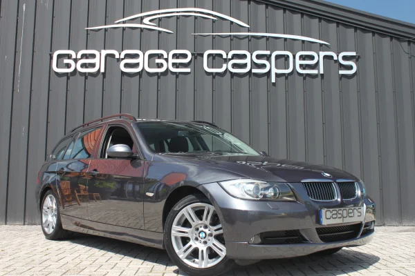 achtergrondafbeelding voor occasion BMW 318D Touring handgeschakeld High Executive uit 2007