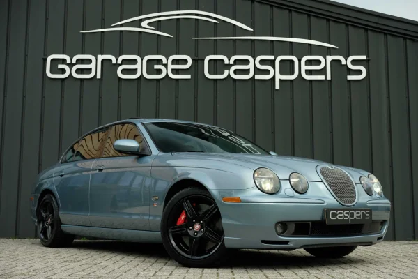 achtergrondafbeelding voor occasion Jaguar S-type R uit 2002