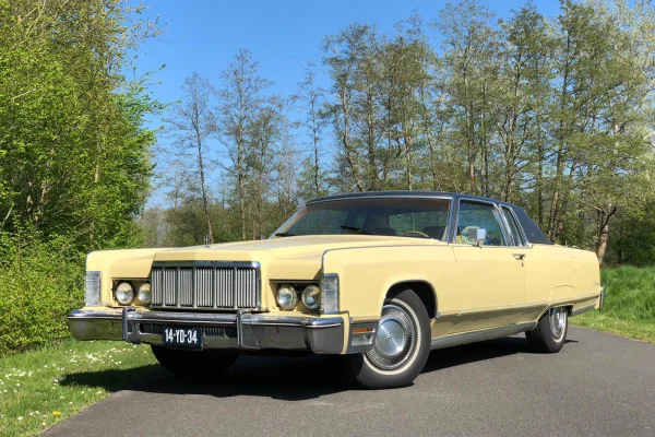 hoofdafbeelding Lincoln Continental Coupe Town Car 7.5 V8 uit 1975