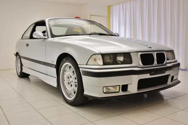 achtergrondafbeelding voor occasion BMW e36 M3 uit 1997