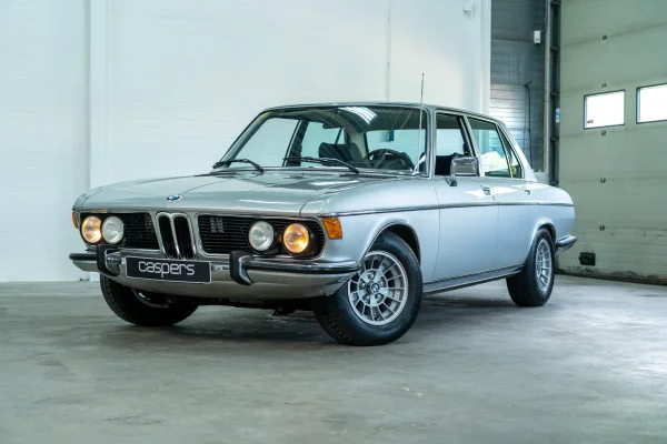 achtergrondafbeelding voor occasion BMW E3 3.0 Si uit 1977