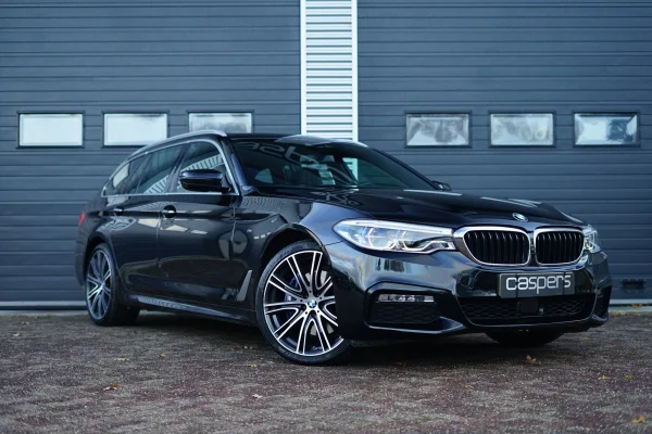 achtergrondafbeelding voor occasion BMW 5-serie 530d High Executive uit 2018