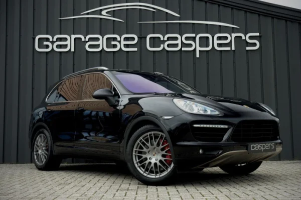 achtergrondafbeelding voor occasion Porsche Cayenne Turbo uit 2010
