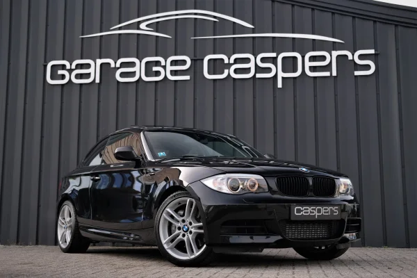 achtergrondafbeelding voor occasion BMW 135i Coupé uit 2012