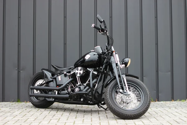 achtergrondafbeelding voor occasion Harley Davidson Cross bones Custom uit 2008