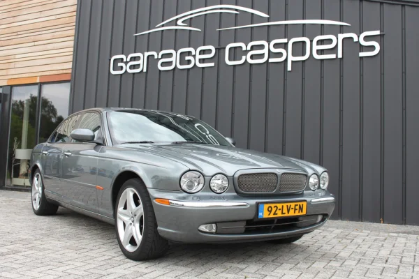 achtergrondafbeelding voor occasion Jaguar XJ6 uit 2003