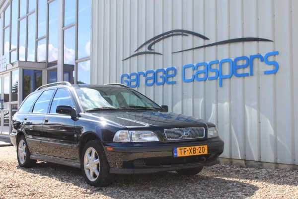 achtergrondafbeelding voor occasion Volvo V40 uit 1998