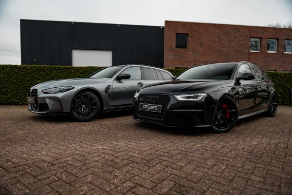 achtergrondafbeelding voor occasion Audi RS4 Avant 4.2 FSI Quattro uit 2013