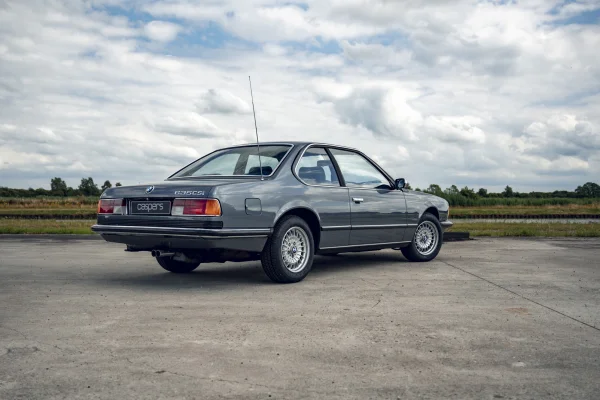 Afbeelding bij het verhaal over deze BMW E24 635 CSi uit 1982