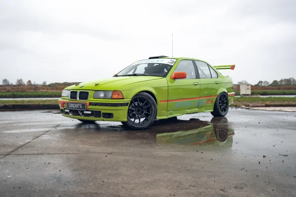 hoofdafbeelding BMW E36 325i Raceauto uit 1995