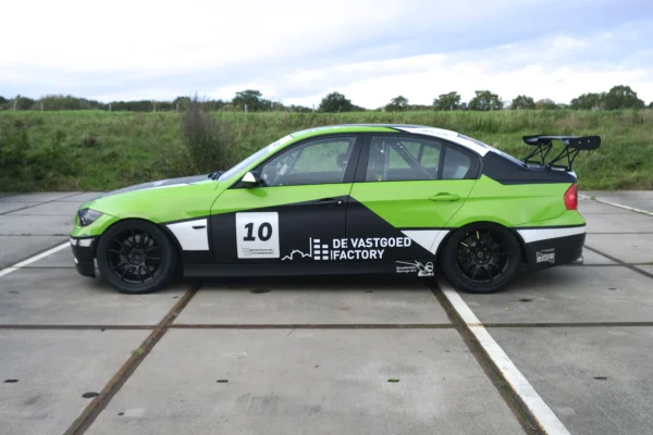 achtergrondafbeelding voor occasion BMW 330i Cup uit 2005