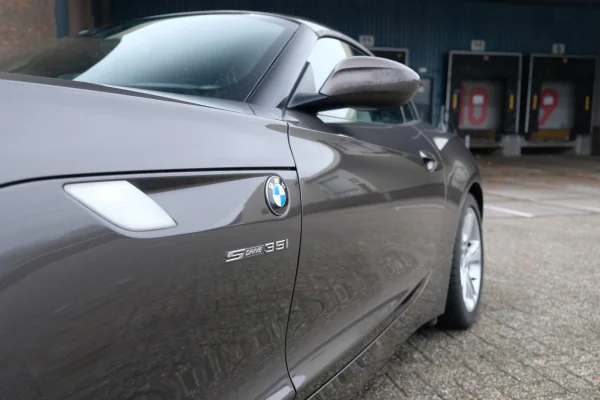 achtergrondafbeelding voor occasion BMW Z4 Roadster sDrive35i uit 2009