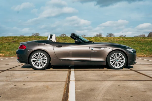 achtergrondafbeelding voor occasion BMW Z4 Roadster sDrive35i uit 2009