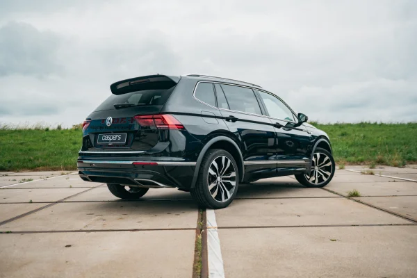 achtergrondafbeelding voor occasion Volkswagen Tiguan Allspace 2.0 TSI 4Motion Highline Business R 7p. uit 2020