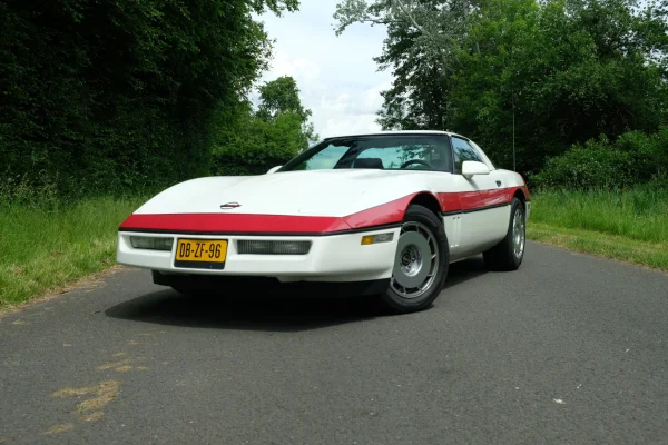 Afbeelding bij het verhaal over deze Chevrolet Corvette C4 uit 1984