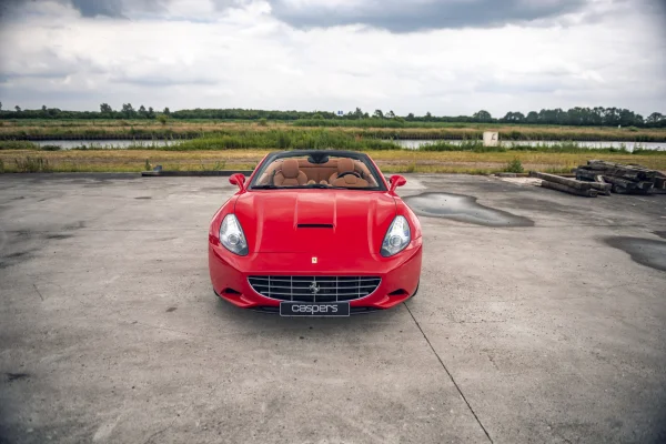 Afbeelding 2 bij het verhaal over deze Ferrari California uit 2010