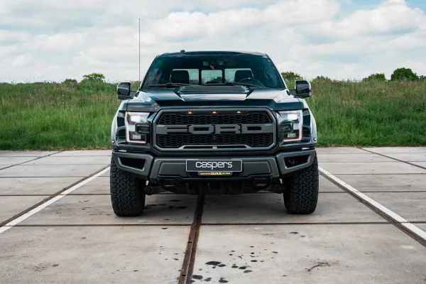achtergrondafbeelding voor occasion Ford F150 Raptor 3.5 V6 Ecoboost SuperCrew uit 2018