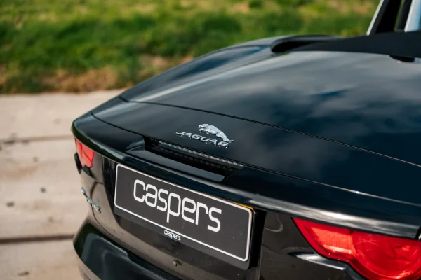 achtergrondafbeelding voor occasion Jaguar F-Type V6 S uit 2013
