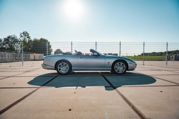 achtergrondafbeelding voor occasion Jaguar XKR Convertible uit 2005