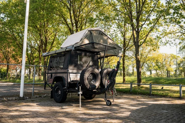 achtergrondafbeelding voor occasion Land Rover Camper Aanhangwagen uit 2006