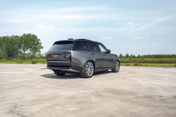 Afbeelding 3 bij het verhaal over deze Land Rover Range Rover uit 2023