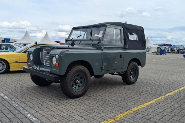 hoofdafbeelding Land Rover 88 uit 1977