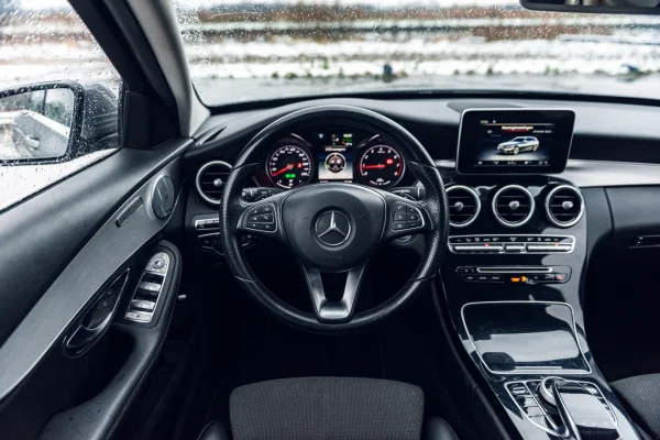 achtergrondafbeelding voor occasion Mercedes-Benz C350e Plug-in Hybrid uit 2015