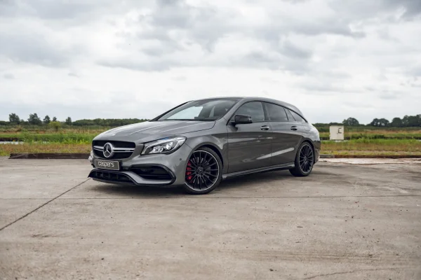 Afbeelding bij het verhaal over deze Mercedes-Benz CLA 45 uit 2017