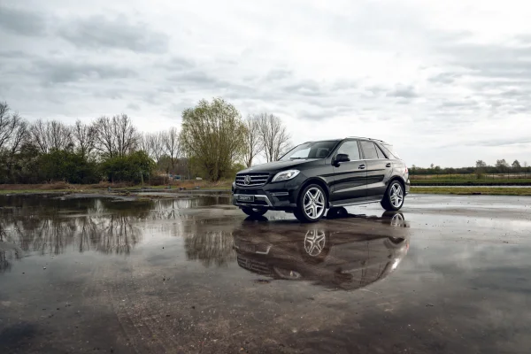 achtergrondafbeelding voor occasion Mercedes-Benz ML 500 4-matic Bi-Turbo uit 2014