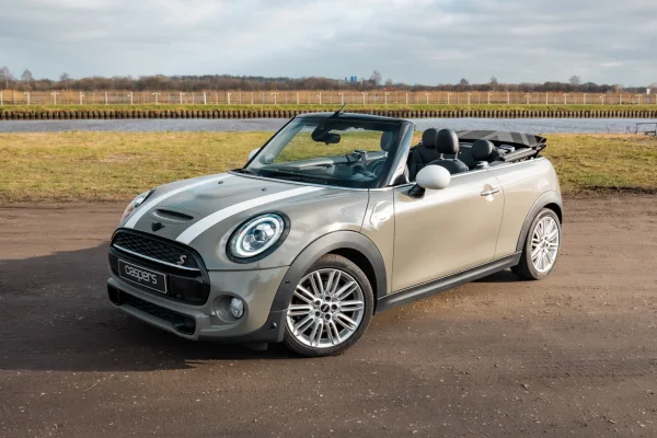 hoofdafbeelding voor MINI Cooper S uit 2019