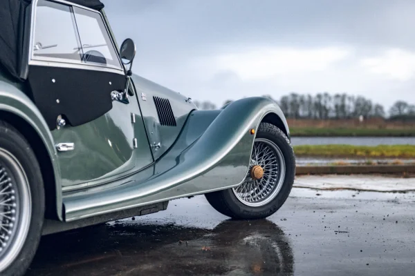 achtergrondafbeelding voor occasion Morgan Plus 4 2.0i Automatic uit 2020