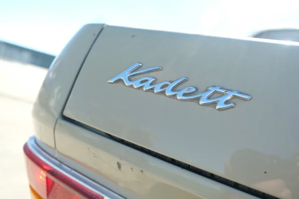 achtergrondafbeelding voor occasion Opel B Kadett 11N Sedan uit 1970