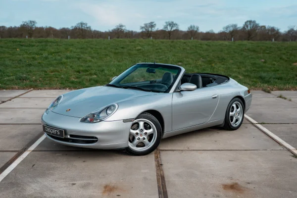 hoofdafbeelding voor Porsche 911 Cabrio uit 2000