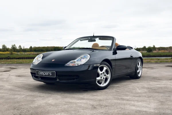 Afbeelding bij het verhaal over deze Porsche 911 Cabrio uit 1999